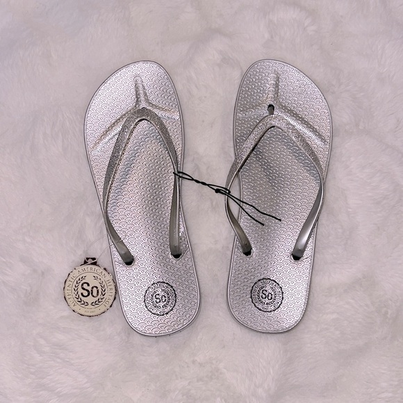 Brand New Sparkly Flip Flops - Picture 1 of 3